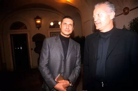 how did versace partner die|when did gianni versace found.